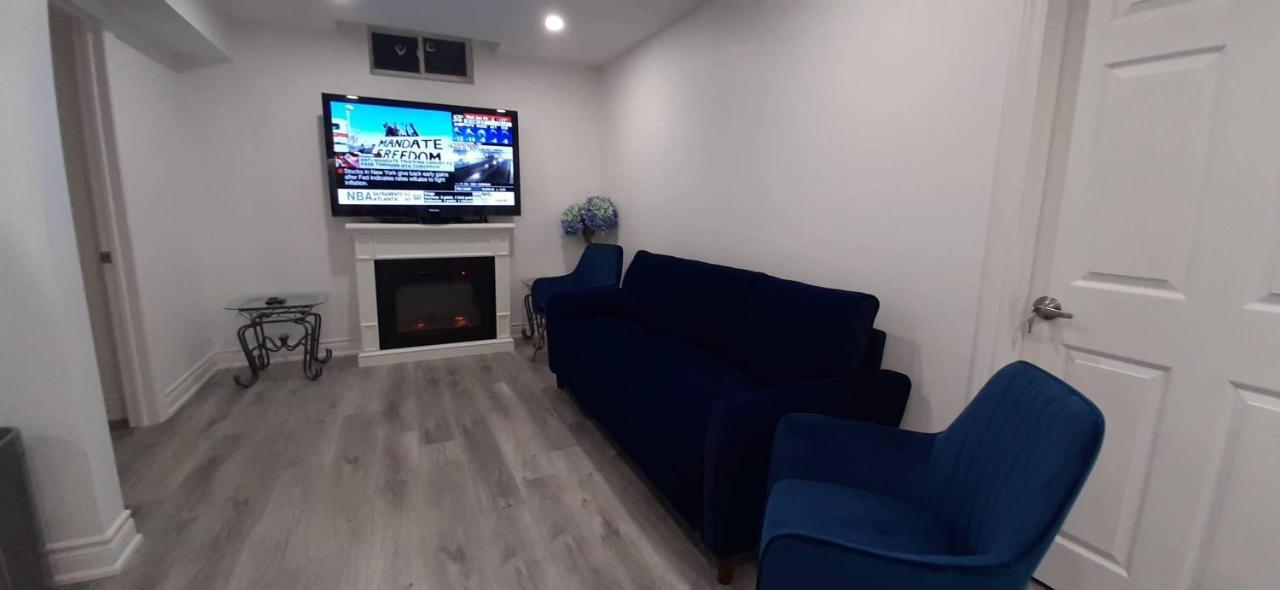2 Bedrooms 2 Washrooms 2 Parking Spots Basement Apartment Newmarket Exterior foto